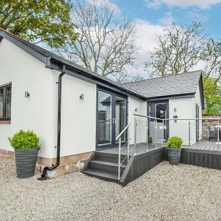 1 Bed In Sz604 * Edenhall